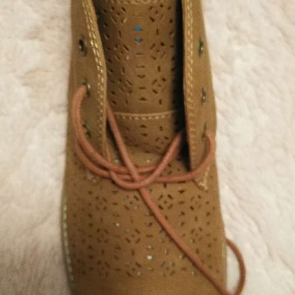 Tommy Hilfiger Vegan Perforated Booties - Picture 8 of 9